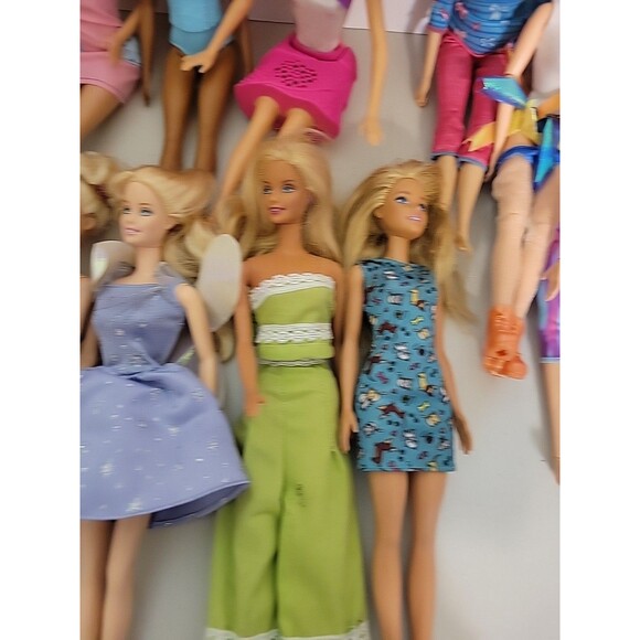 Barbie Doll Lot 16 dolls - Picture 7 of 12